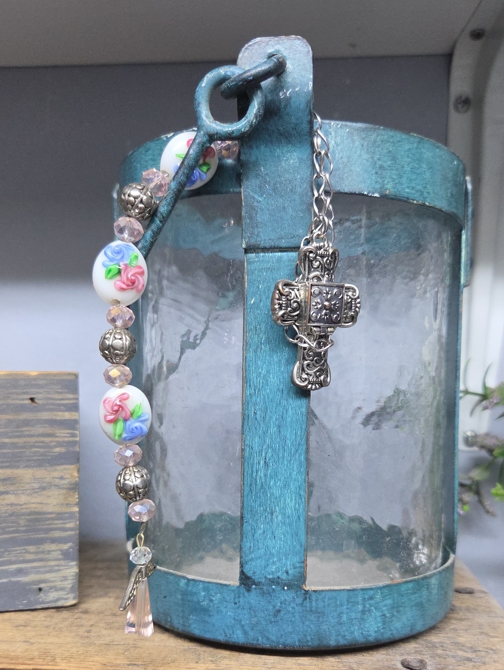 Pocket Chaplet Rosary – Porcelain Floral Beads & Hinged Opening Prayer Locket